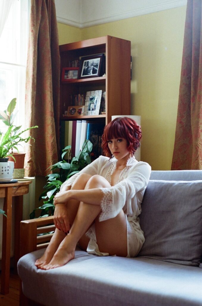 image of the british onlyfans model Lil Jem with username @bakedwhilstbonded