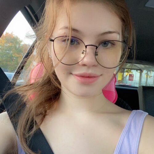 image of the british onlyfans model dellie isla with username @dellieisla