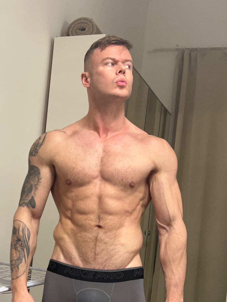 image of the british onlyfans model King James with username @kingjamesuk
