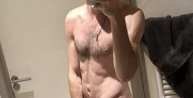 image of the british onlyfans model Hung 9 INCH UK with username @hung9uk