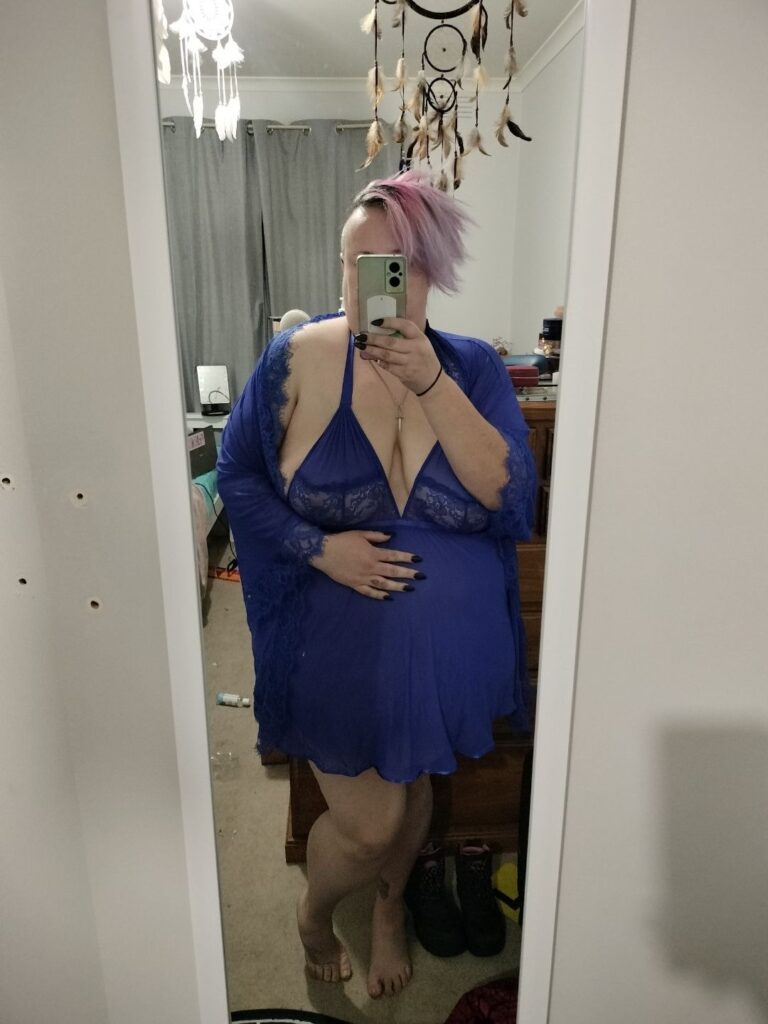 image of the british onlyfans model Maxx Teale with username @maxx.teale