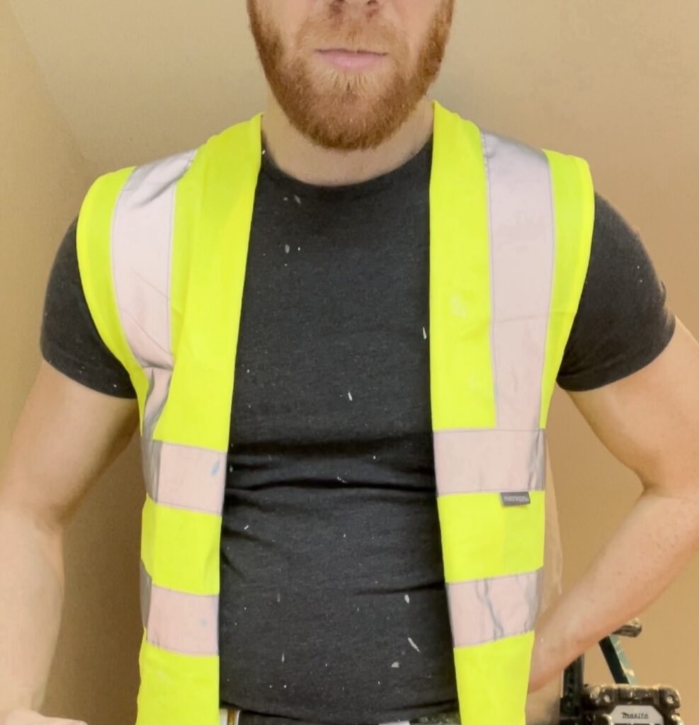 image of the british onlyfans model Ginger tradesman with username @tradesmancock