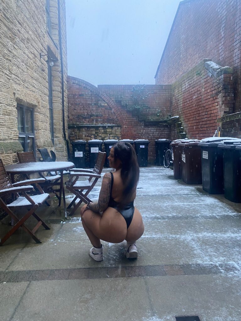 image of the british onlyfans model missria with username @missriaxo