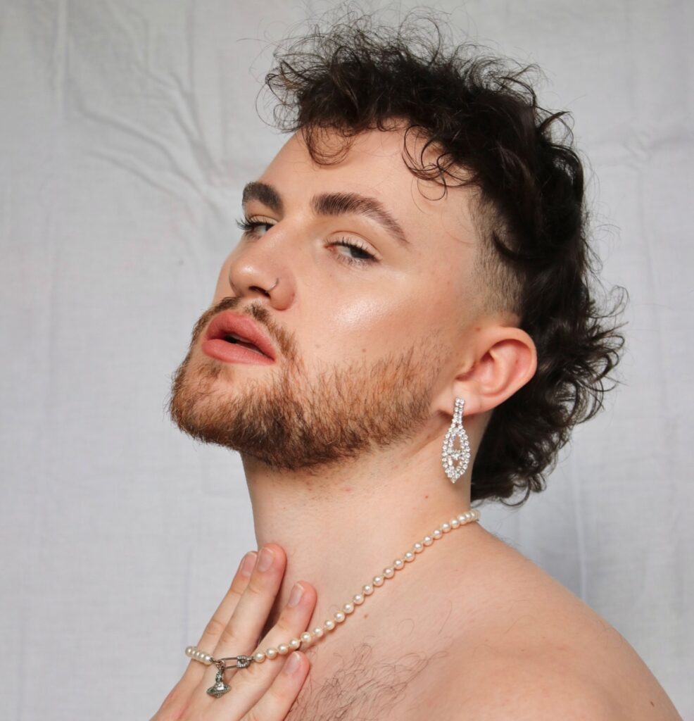 image of the british onlyfans model Max with username @maxcharlesalt