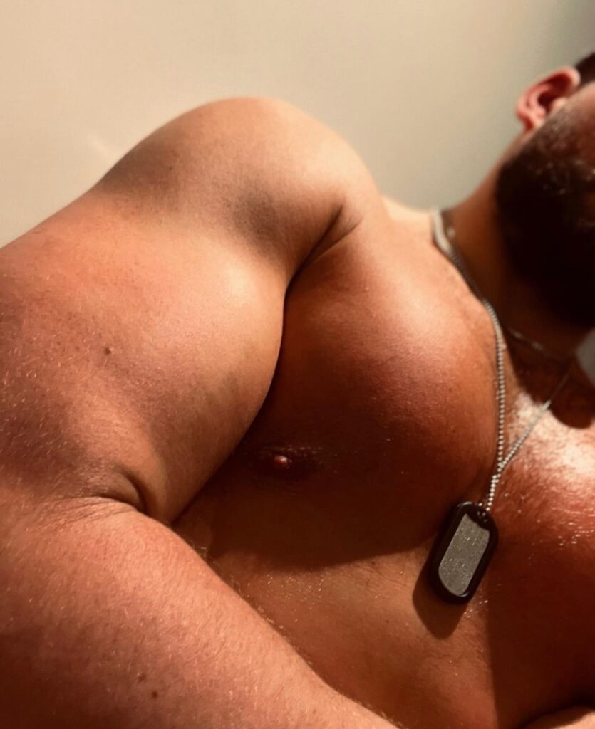 image of the british onlyfans model king_rickardo with username @kingukrickardo