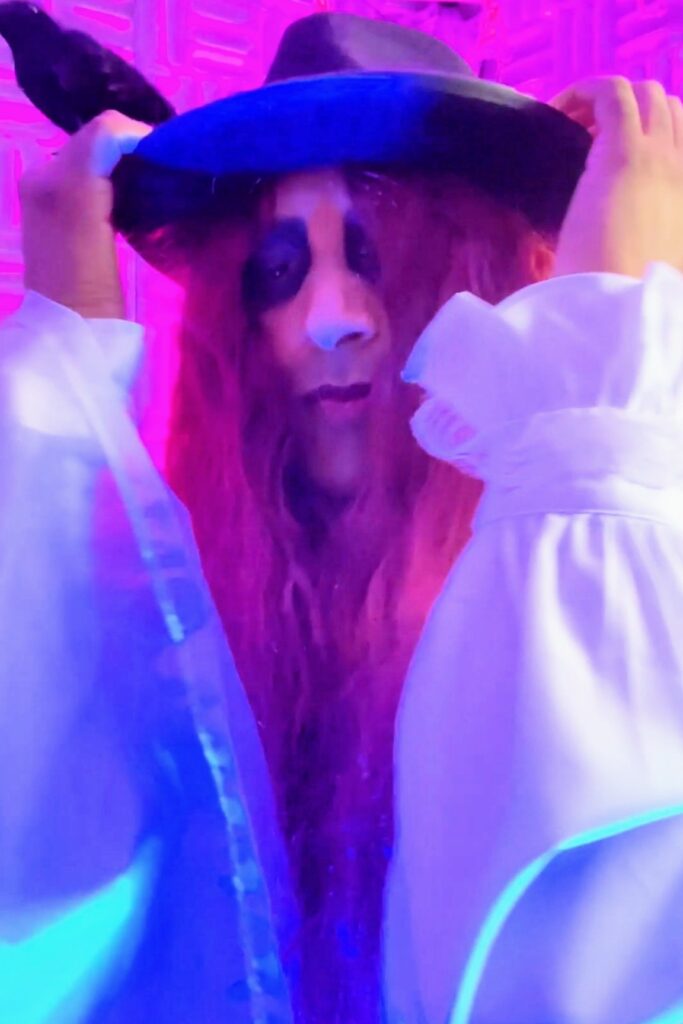 image of the british onlyfans model Patrick Samuel-Nietzold with username @visualsymphonia