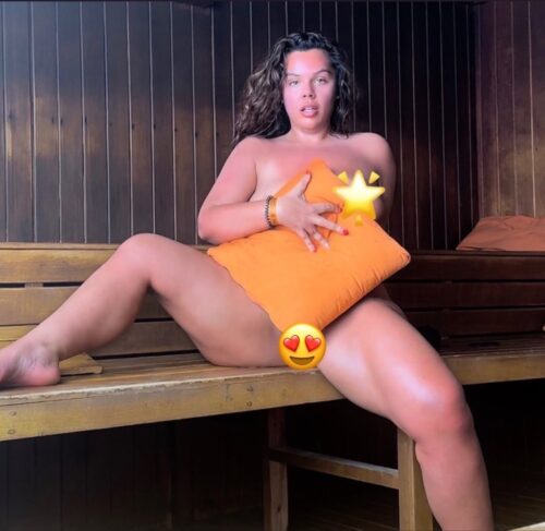 image of the british onlyfans model nadia sapphire with username @nadia_sapphire